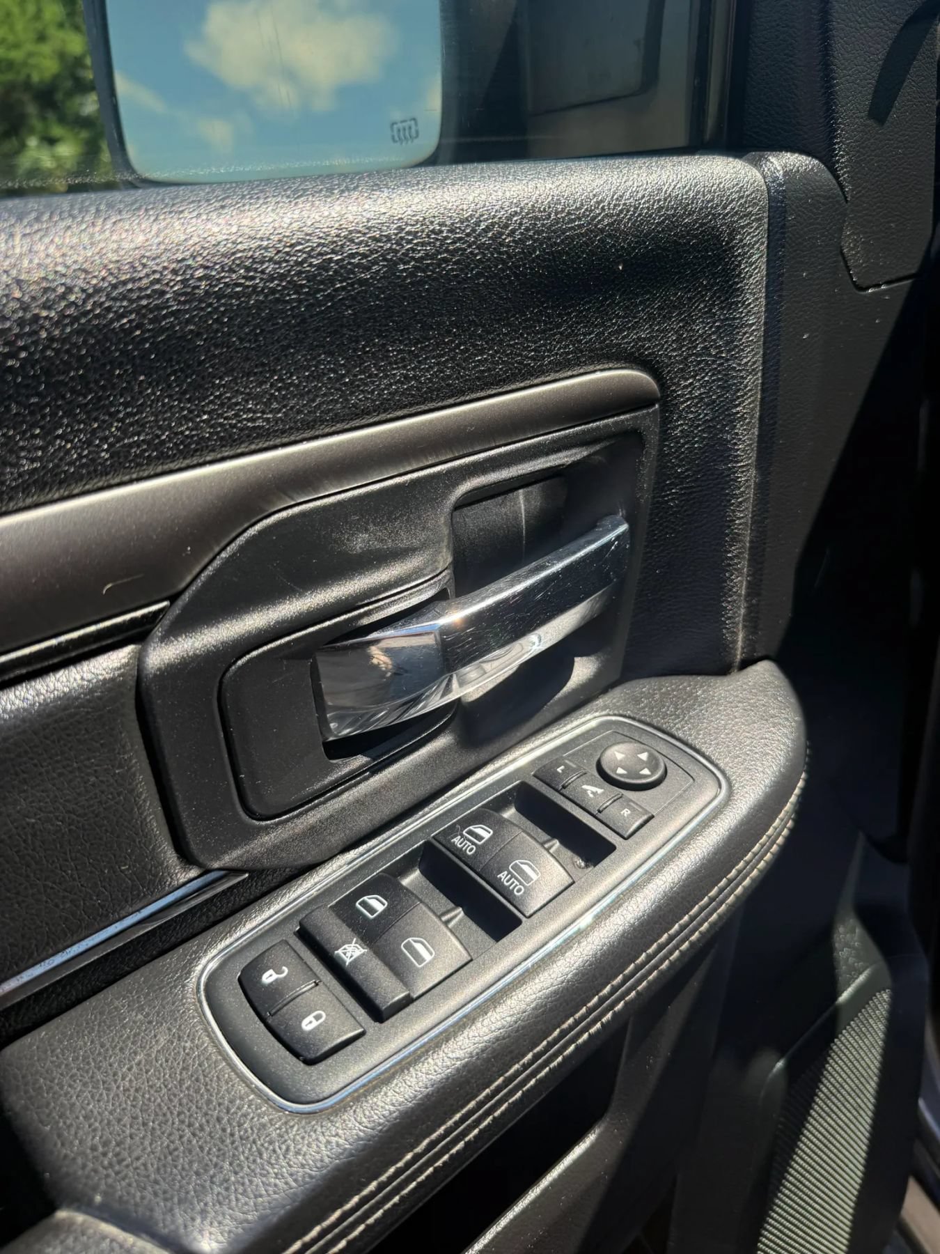 Used 2014 RAM 1500 Sport w/ Remote Start & Security Group AWD/4WD image 18
