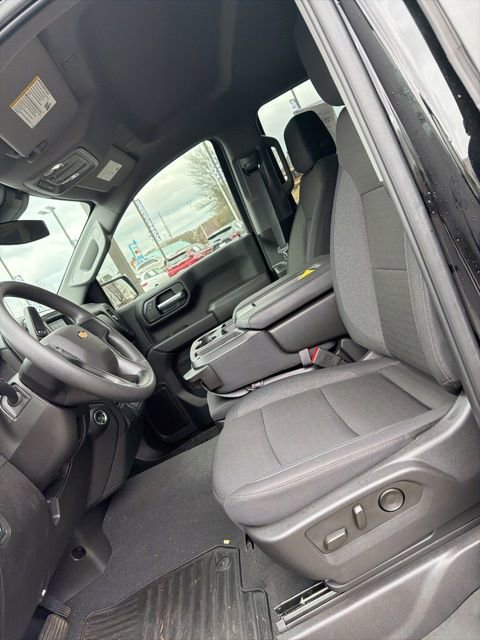 Used 2025 Chevrolet Silverado 1500 Custom image 13