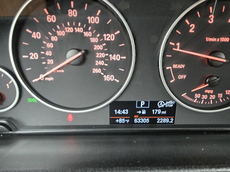 Used 2018 BMW 320i xDrive Sedan AWD/4WD image 16