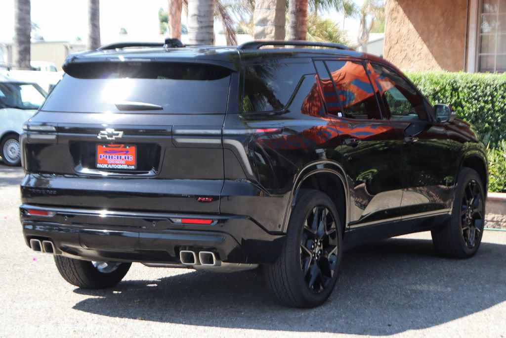 Used 2026 Chevrolet Traverse RS w/ LPO, Floor Liner Package FWD image 12