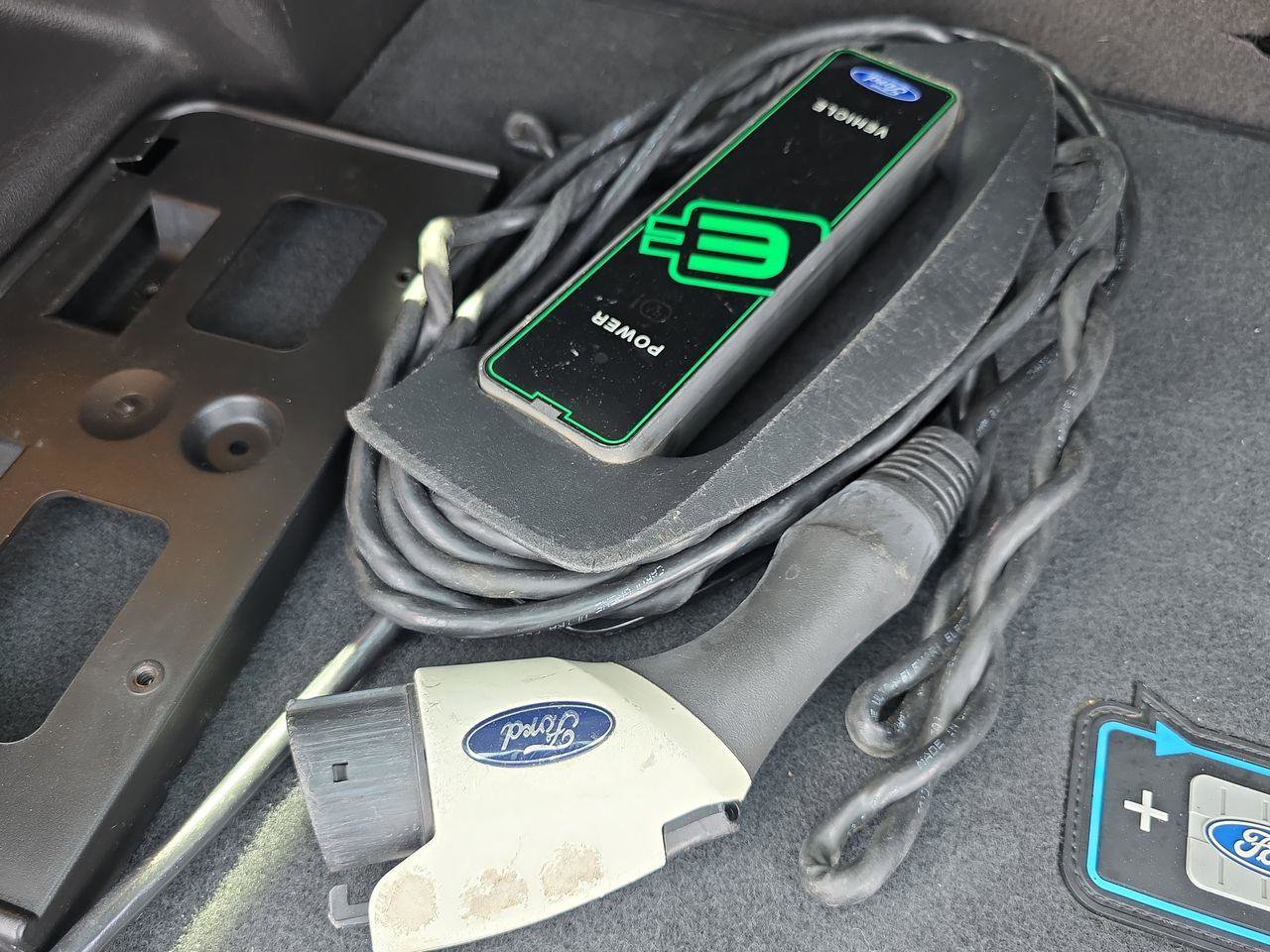 Used 2017 Ford C-MAX Energi SE w/ Equipment Group 401A image 29