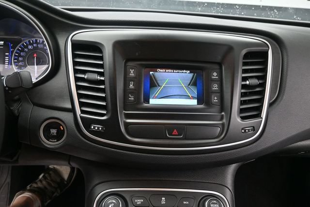 Used 2016 Chrysler 200 Limited w/ Convenience Group FWD image 33