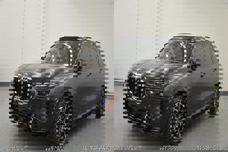 Used 2023 BMW X7 M60i w/ Climate Comfort Package image 3