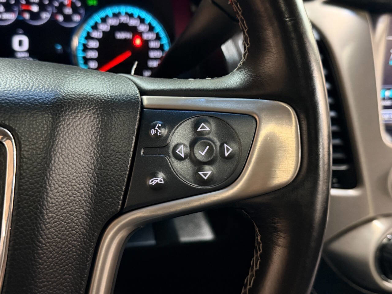 Used 2018 GMC Yukon XL Denali w/ Open Road Package AWD/4WD image 37