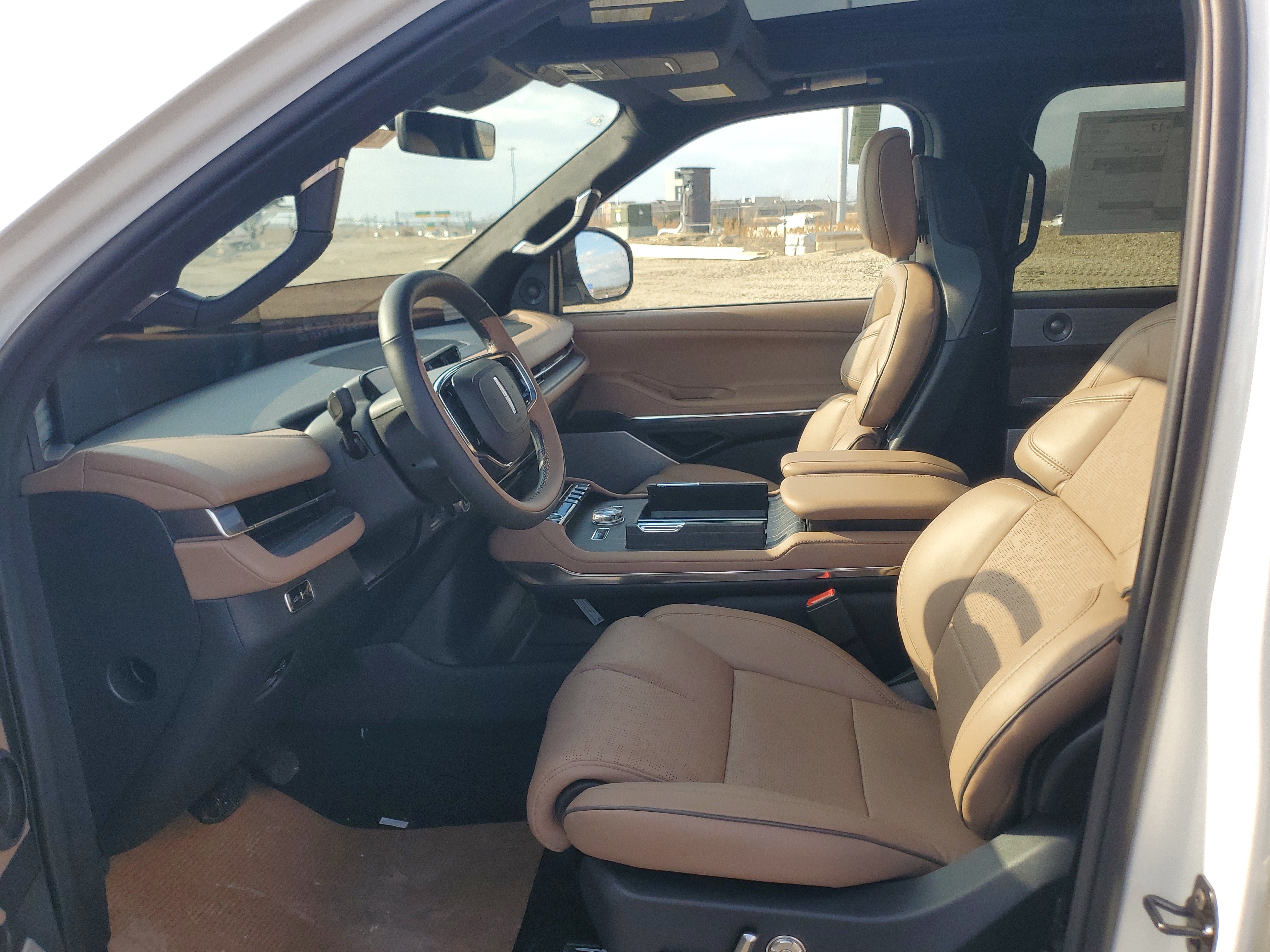 New 2026 Lincoln Navigator Black Label AWD/4WD image 12