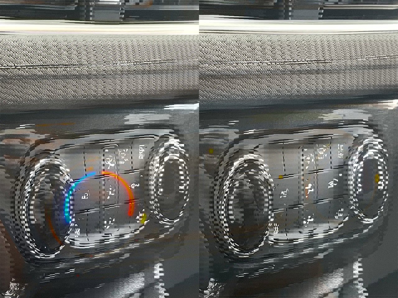 Used 2024 Chevrolet TrailBlazer LT w/ LT Cold Weather Package image 26