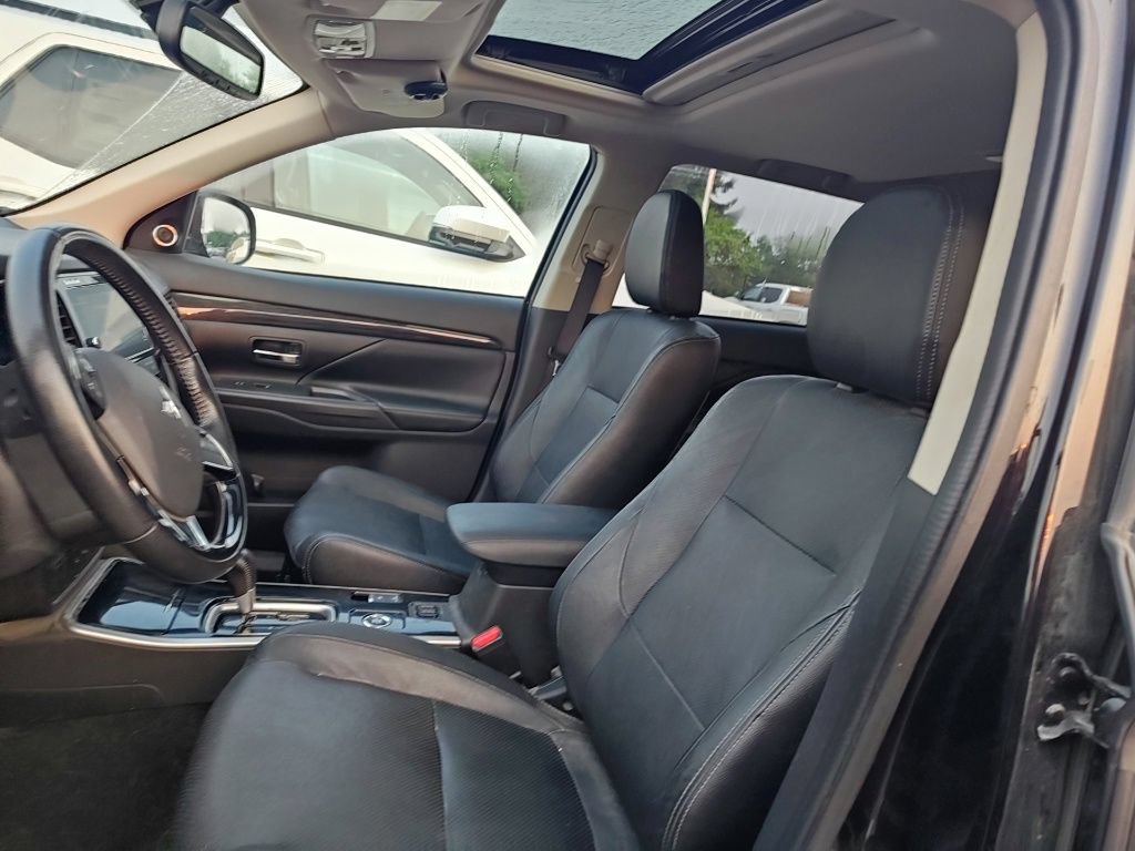 Used 2018 Mitsubishi Outlander SEL AWD/4WD image 7