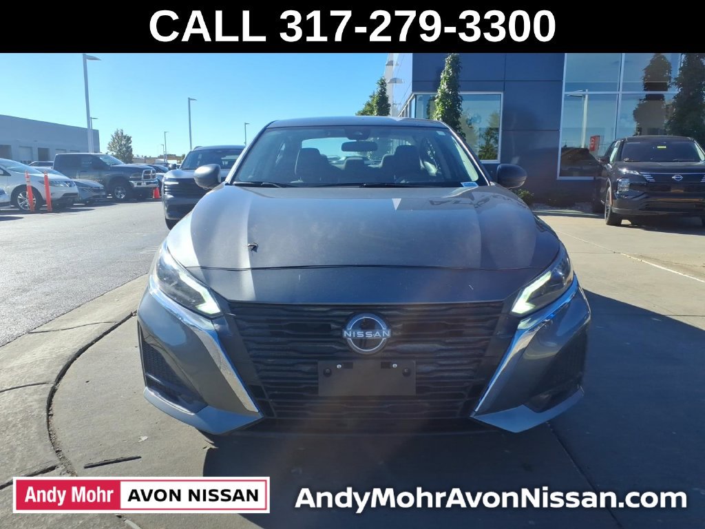 Used 2025 Nissan Altima 2.5 SV AWD/4WD image 3