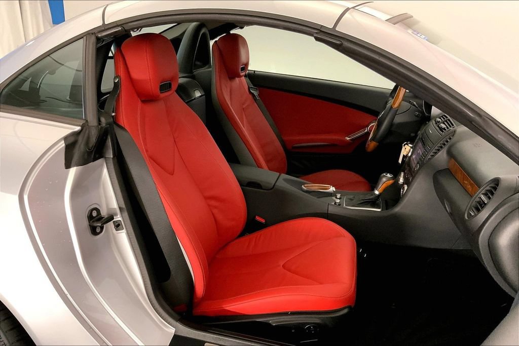 Used 2010 Mercedes-Benz SLK 350 image 6