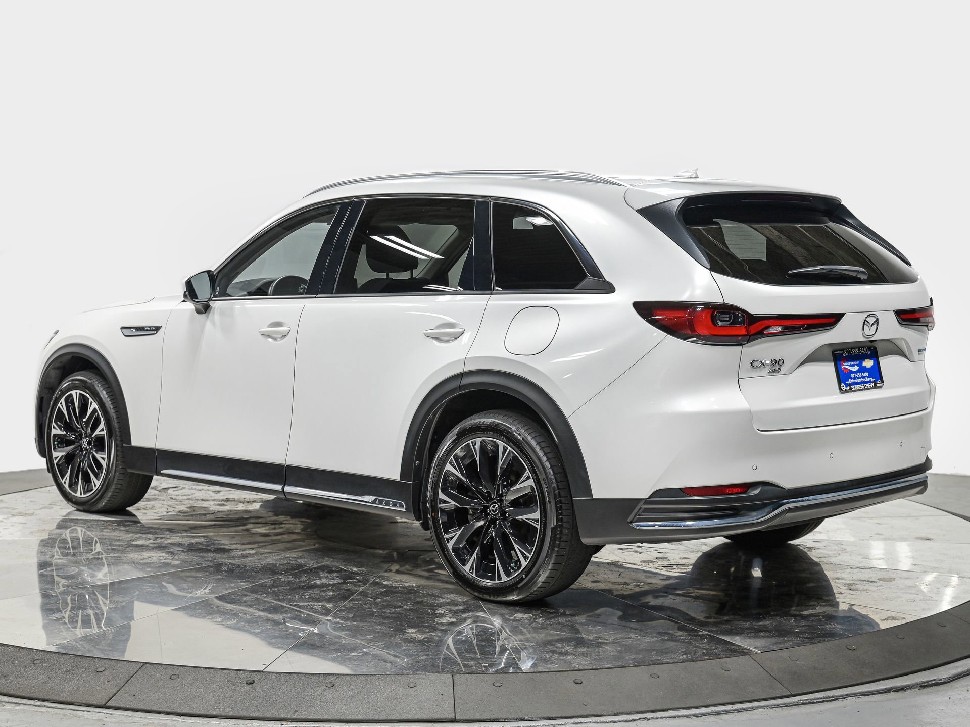 Used 2024 MAZDA CX-90 Plug-In Hybrid w/ Premium Pkg image 4