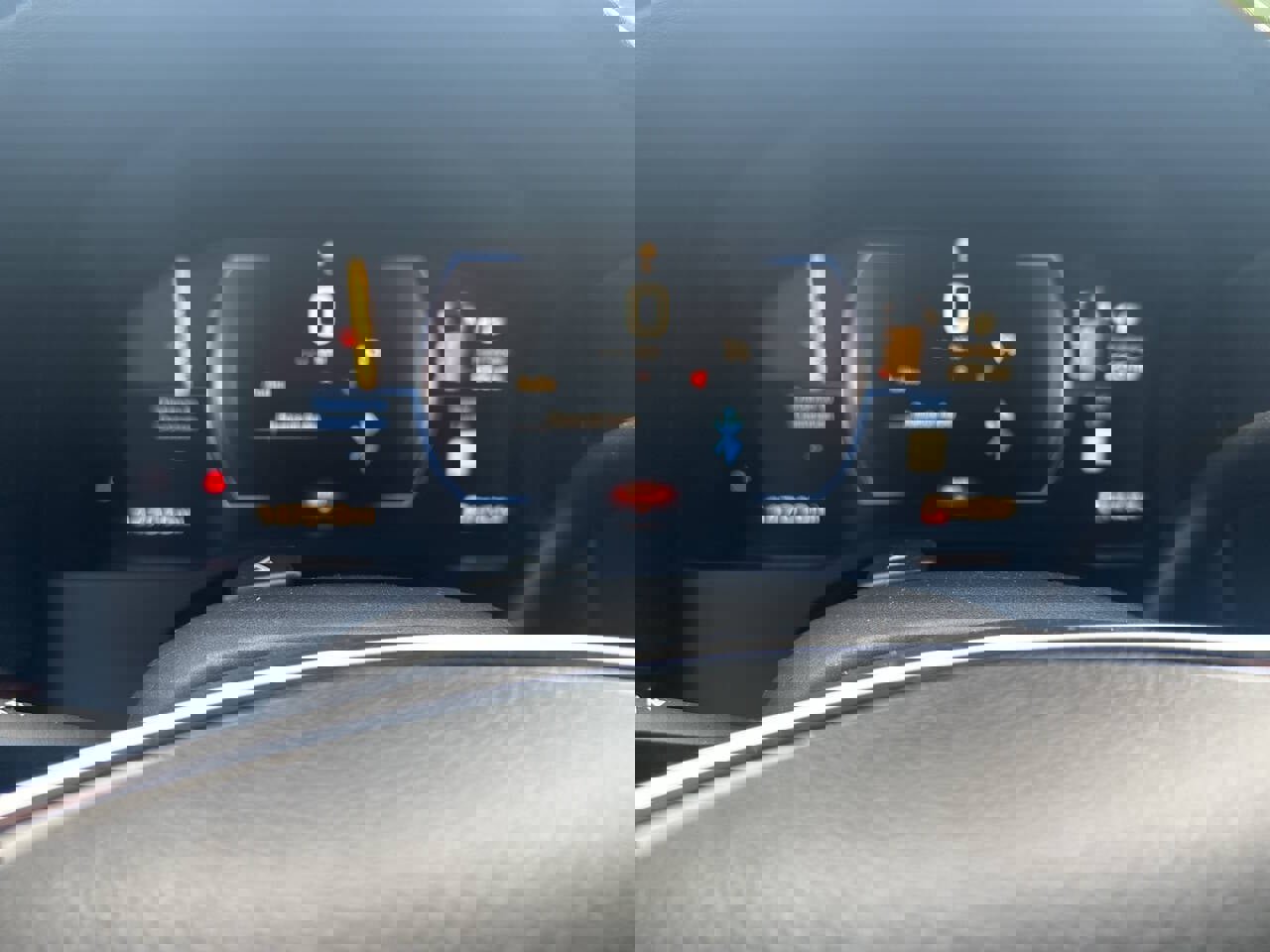 Used 2015 Cadillac Escalade ESV Luxury image 36