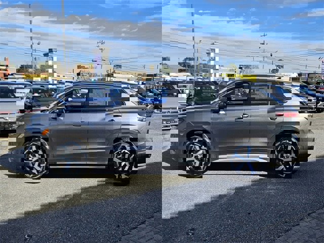 New 2026 Volkswagen Tiguan SE image 4