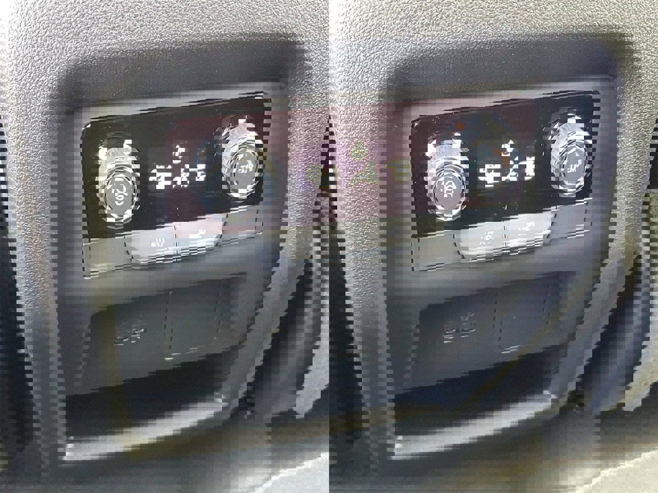 New 2026 Chevrolet Traverse LT image 13