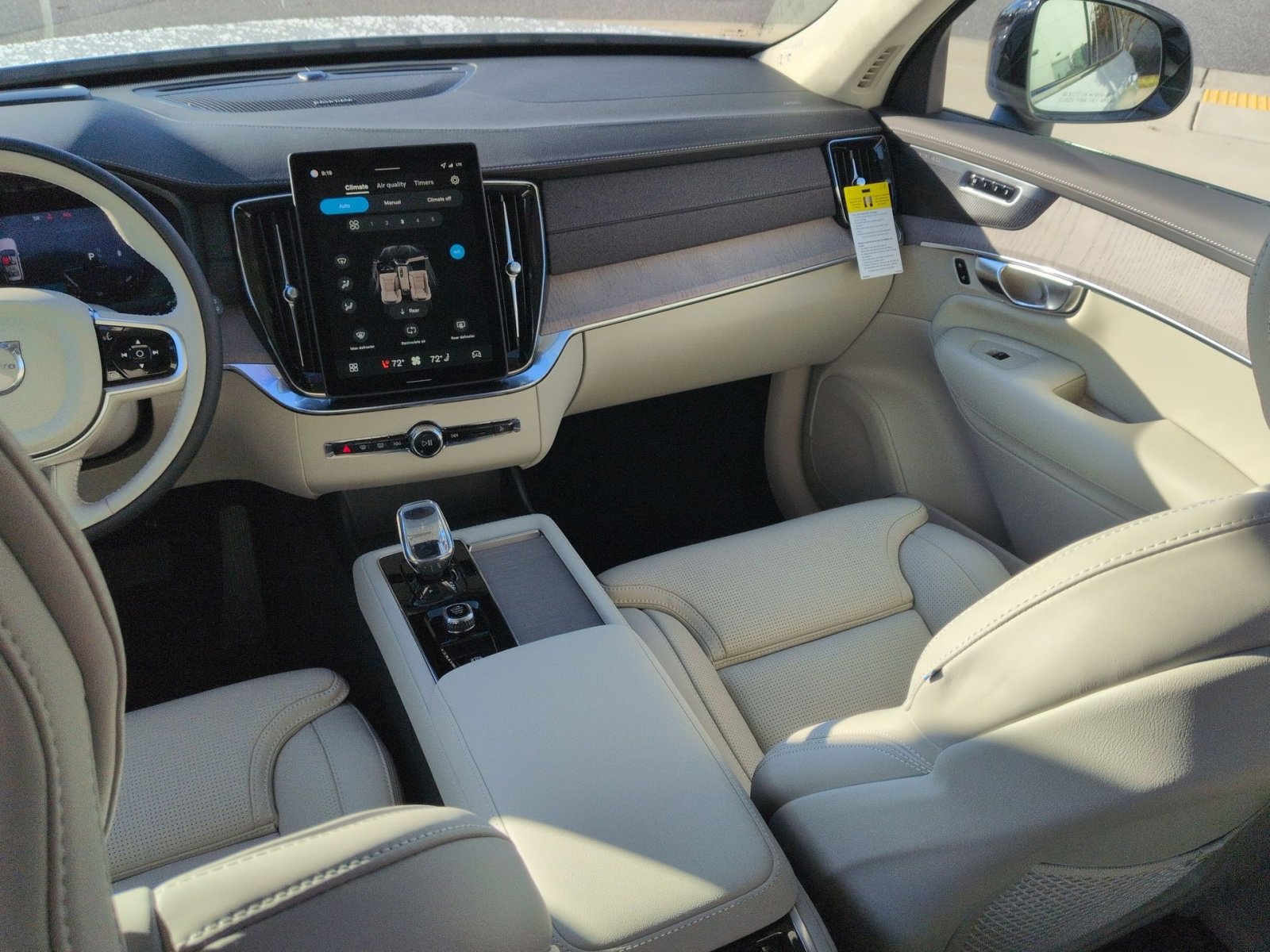 New 2026 Volvo XC90 B6 Ultra w/ Lounge Package image 23