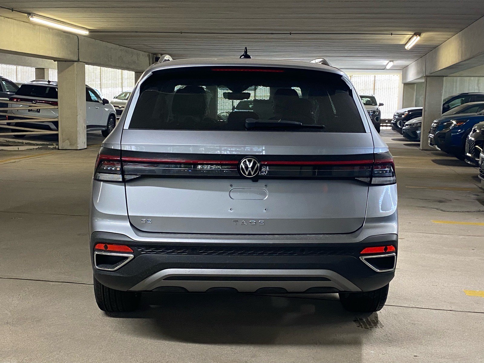 New 2026 Volkswagen Taos SE FWD image 4