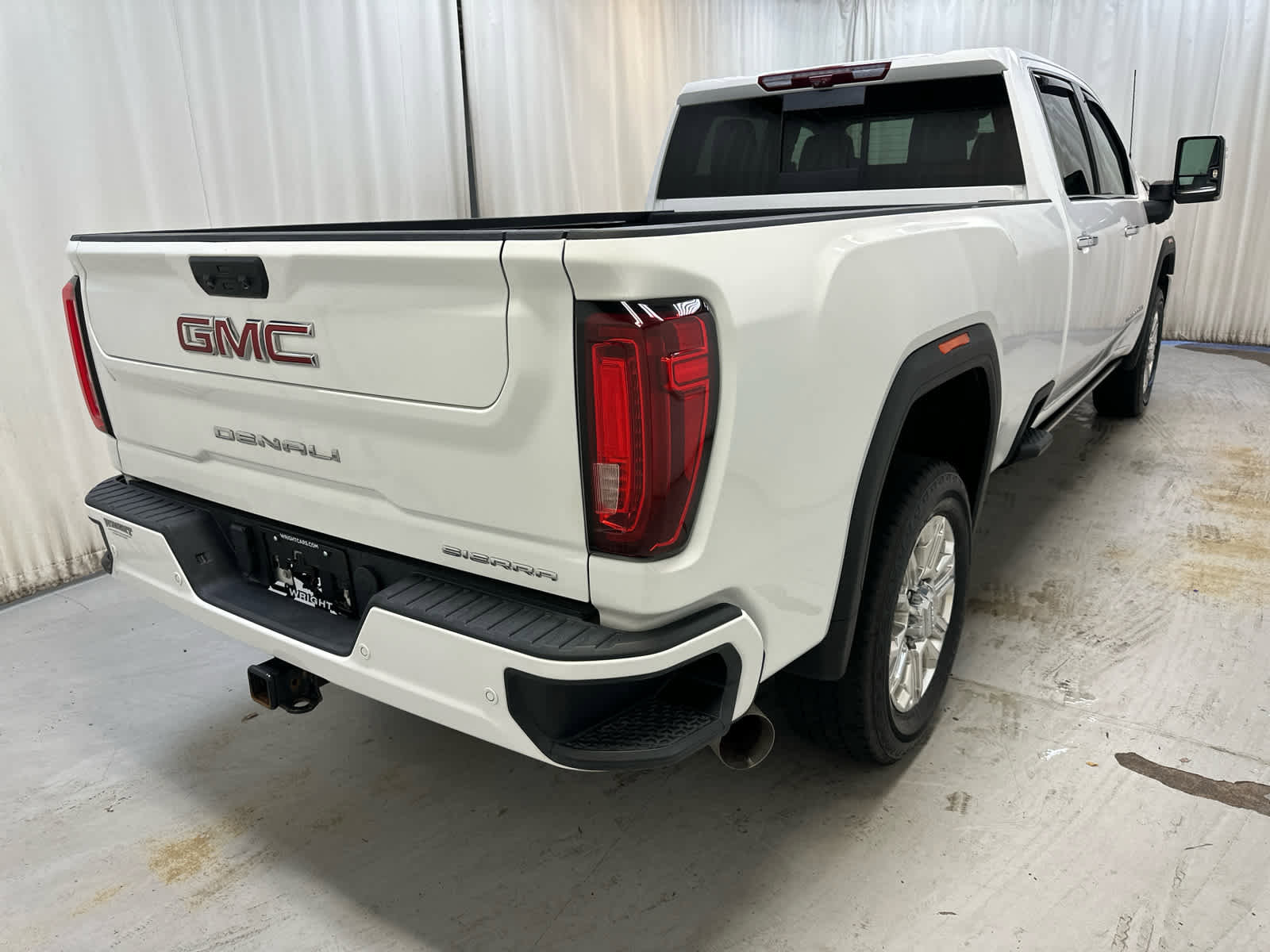 Used 2023 GMC Sierra 3500 Denali w/ Denali Ultimate Package AWD/4WD image 11