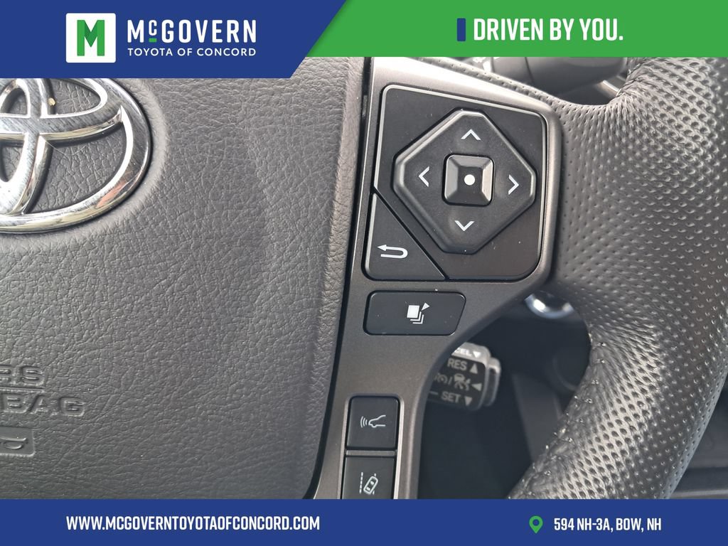 Used 2021 Toyota Tacoma TRD Off-Road w/ Technology Package AWD/4WD image 19