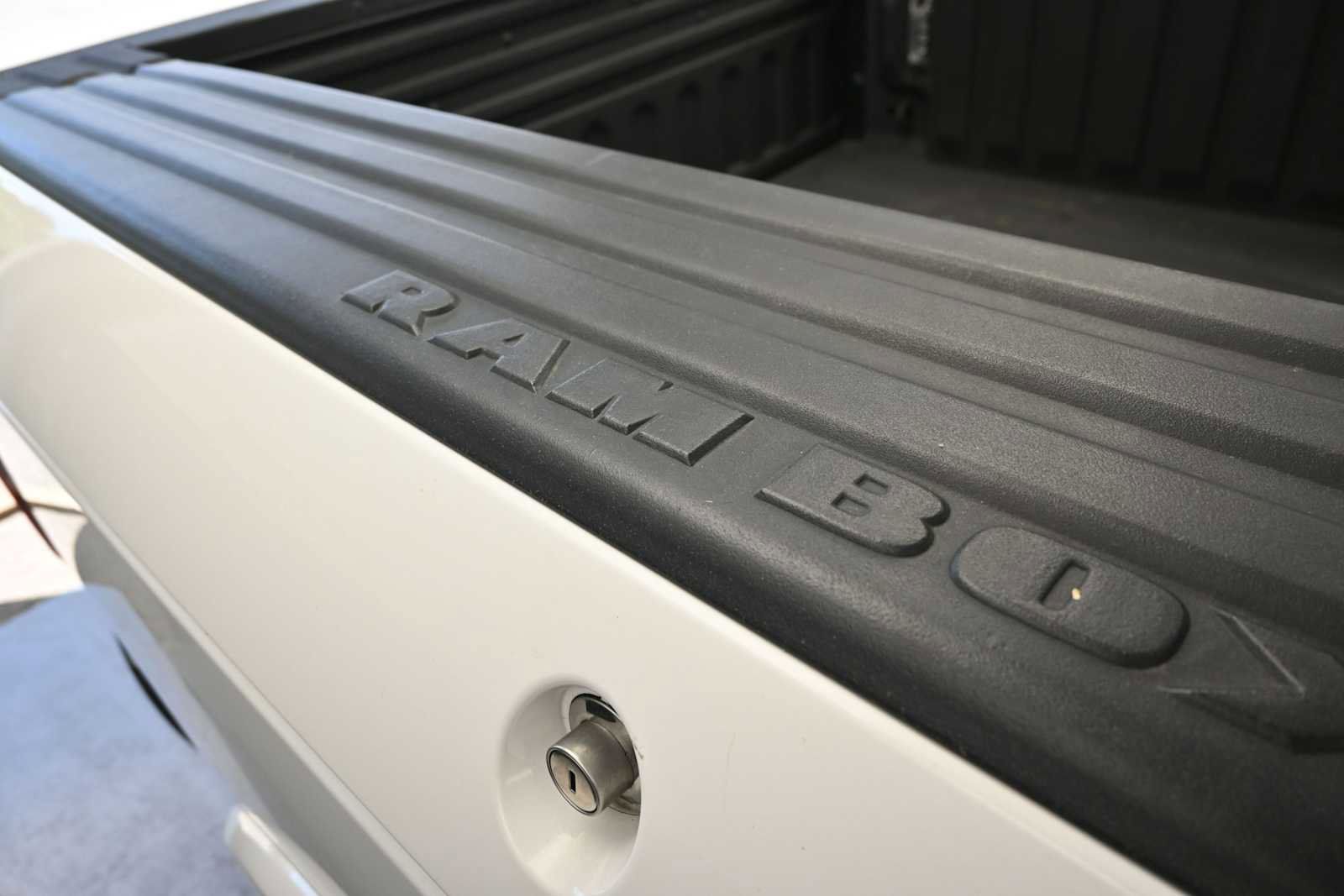 Used 2020 RAM 2500 Limited AWD/4WD image 38