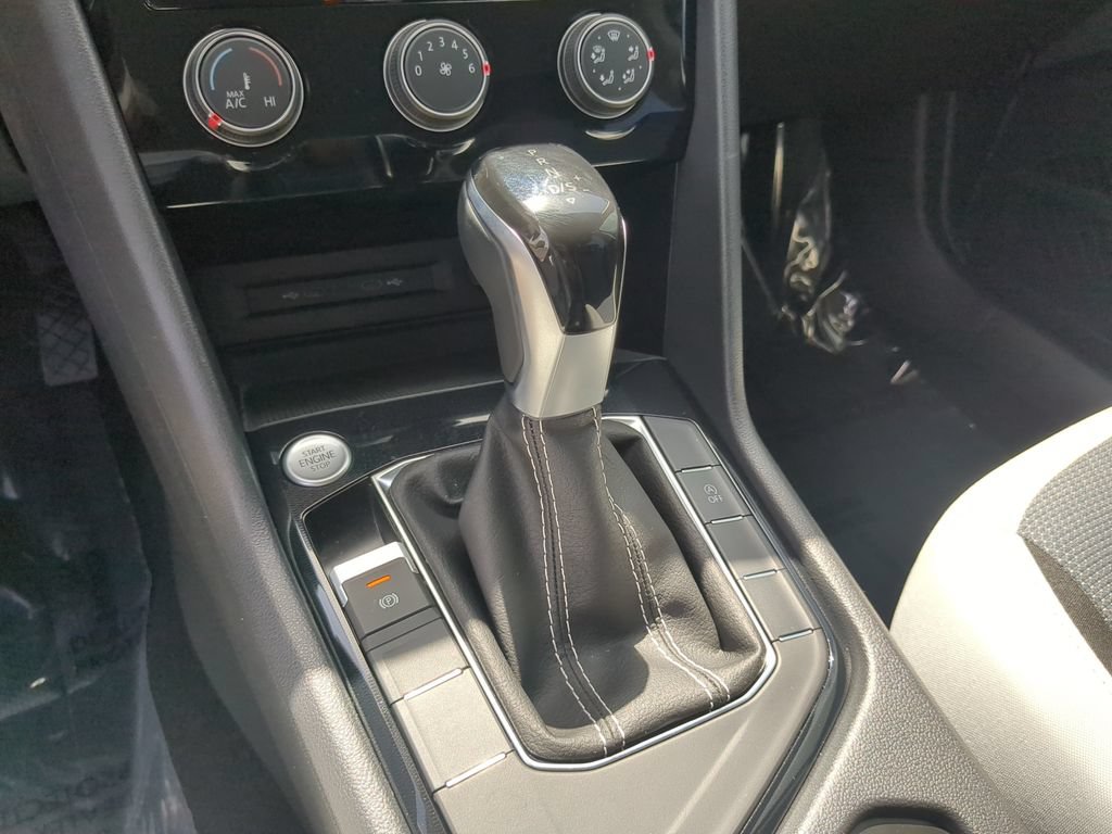 Certified 2025 Volkswagen Taos S FWD image 22