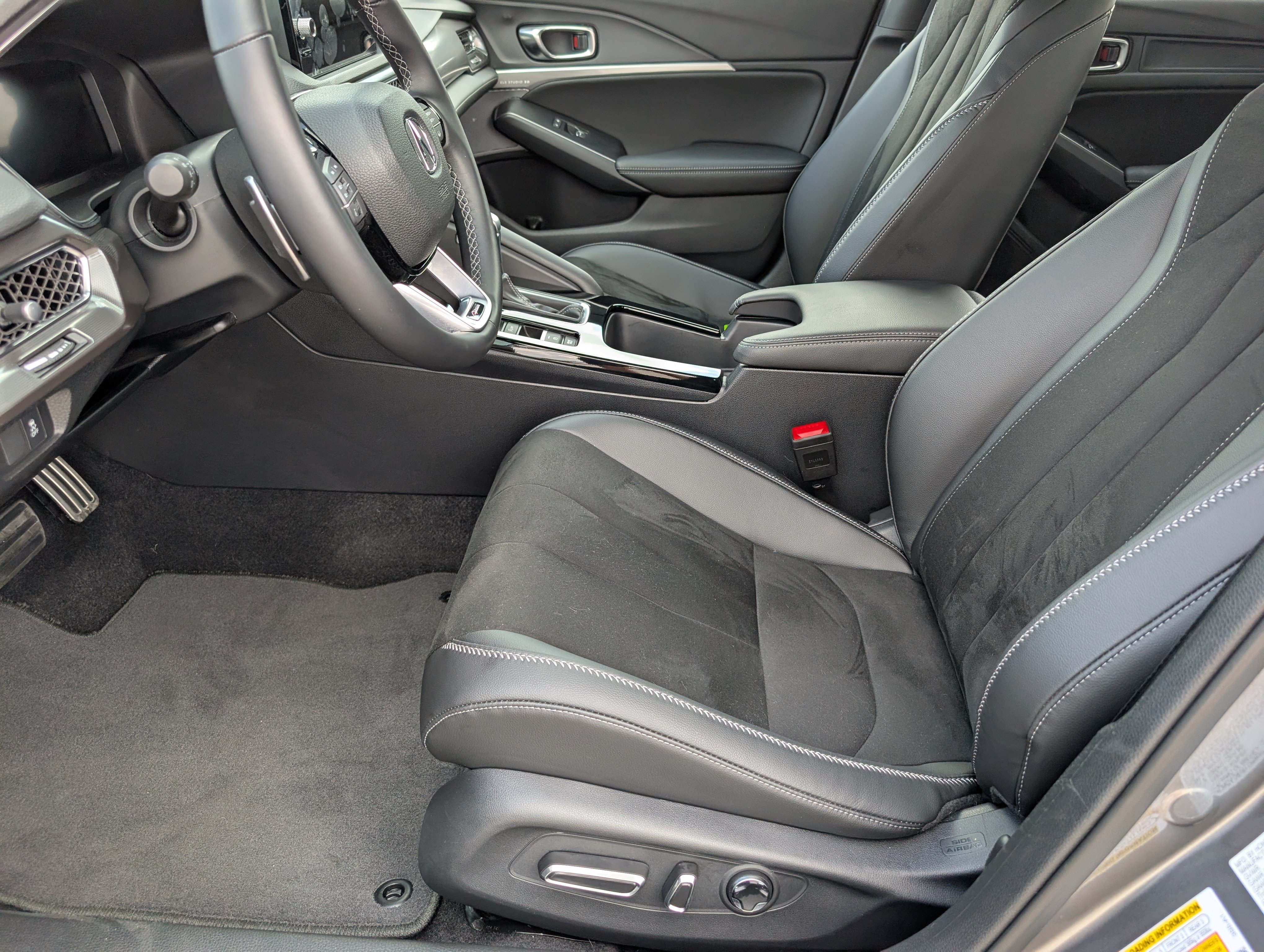 Certified 2025 Acura Integra A-Spec FWD image 9