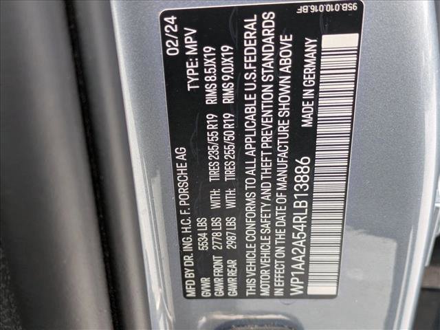 Used 2024 Porsche Macan image 26