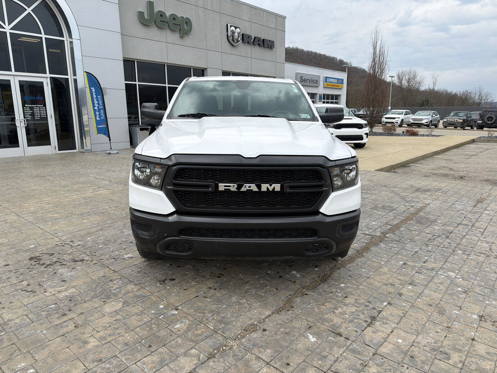 Used 2024 RAM 1500 Tradesman AWD/4WD image 3