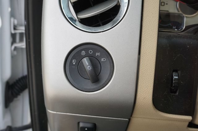Used 2014 Ford Expedition XLT w/ Equipment Group 202A RWD image 14