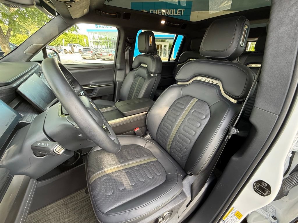 Used 2023 Rivian R1S Adventure AWD/4WD image 24