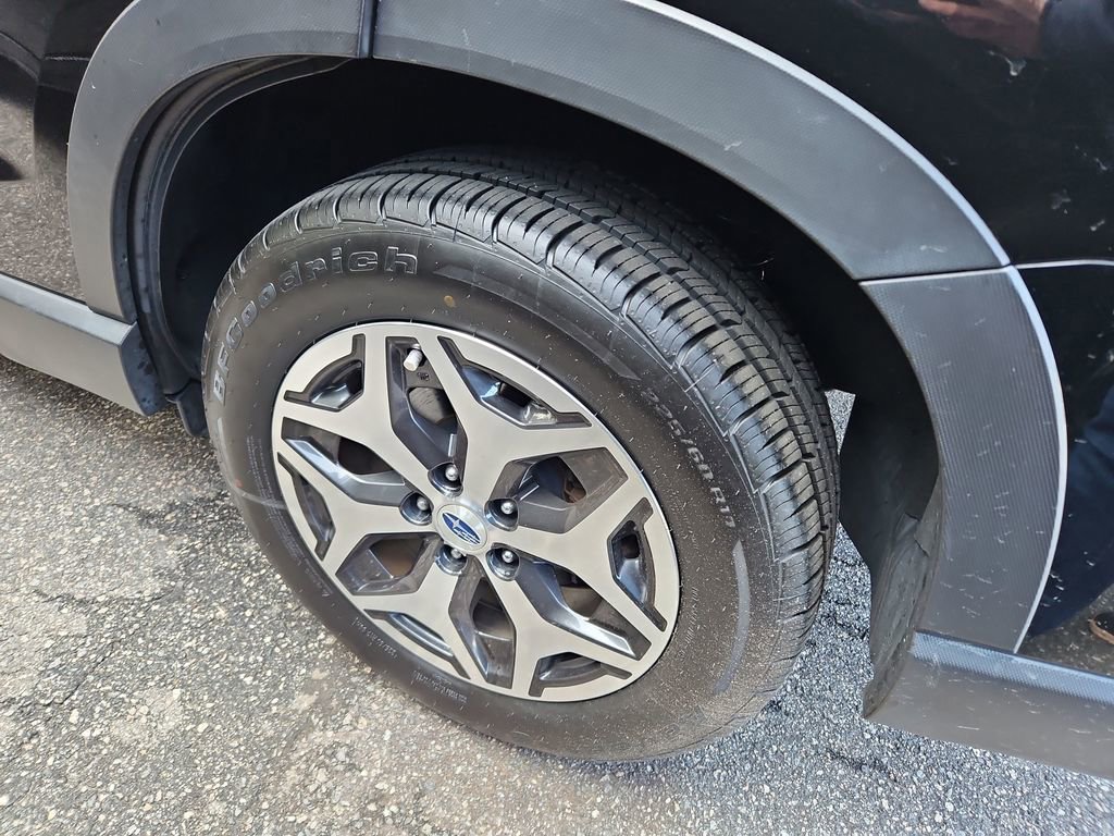 Used 2020 Subaru Forester Premium image 32