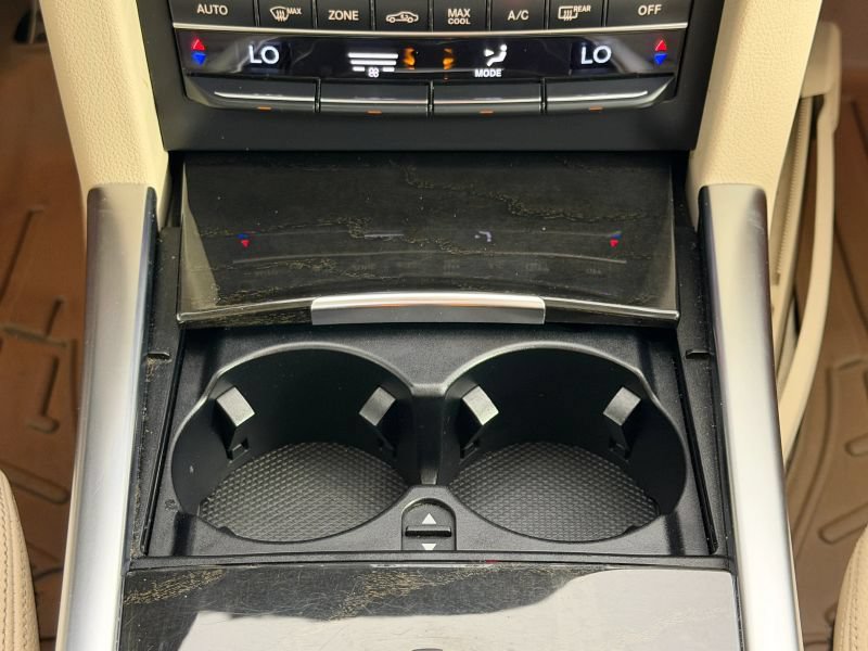 Used 2014 Mercedes-Benz E 250 BlueTEC 4MATIC Sedan image 83