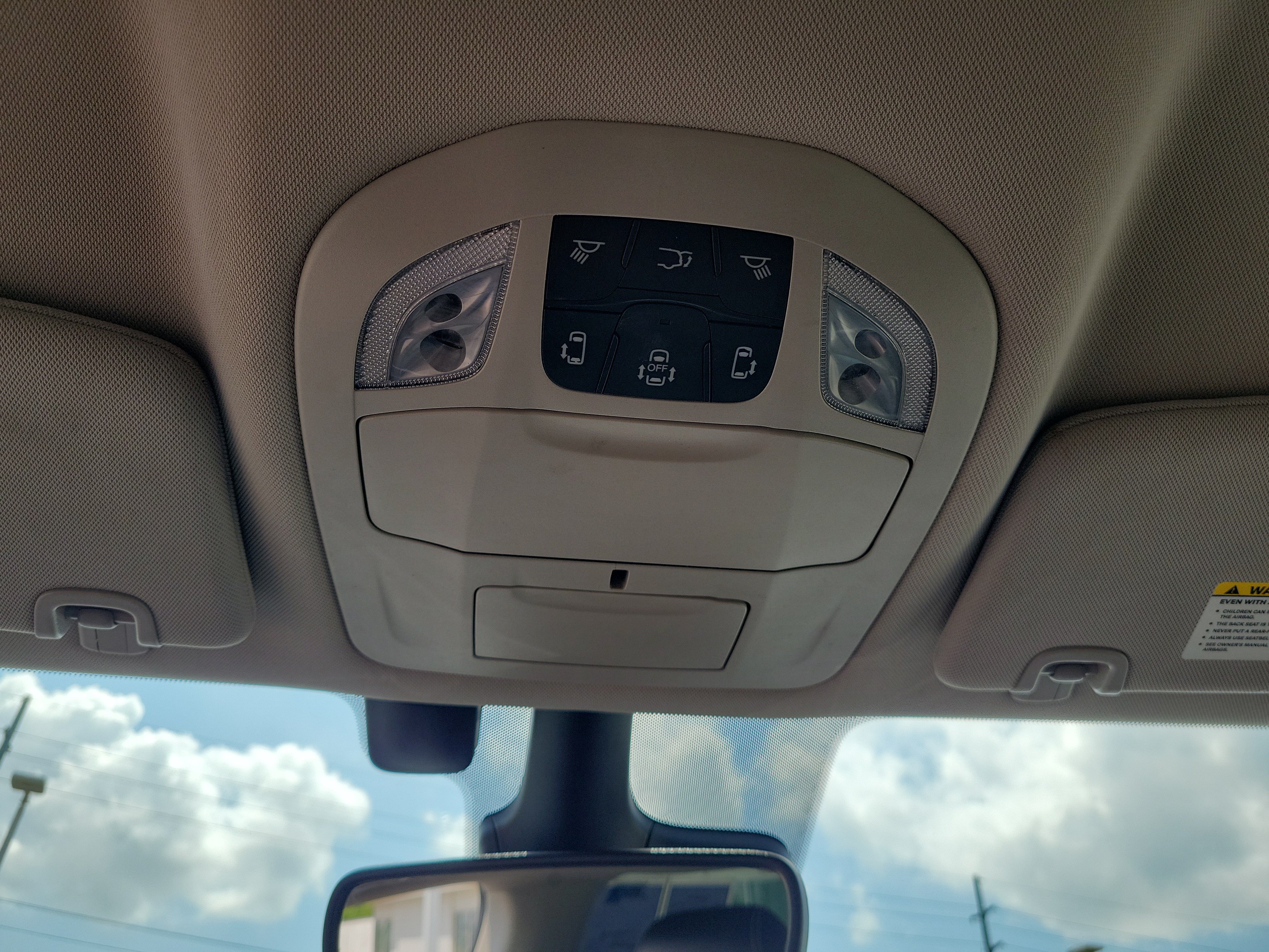 Used 2022 Chrysler Pacifica Touring-L FWD image 30