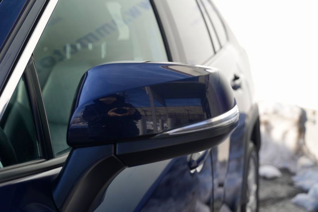 Used 2022 Toyota RAV4 XLE Premium image 10