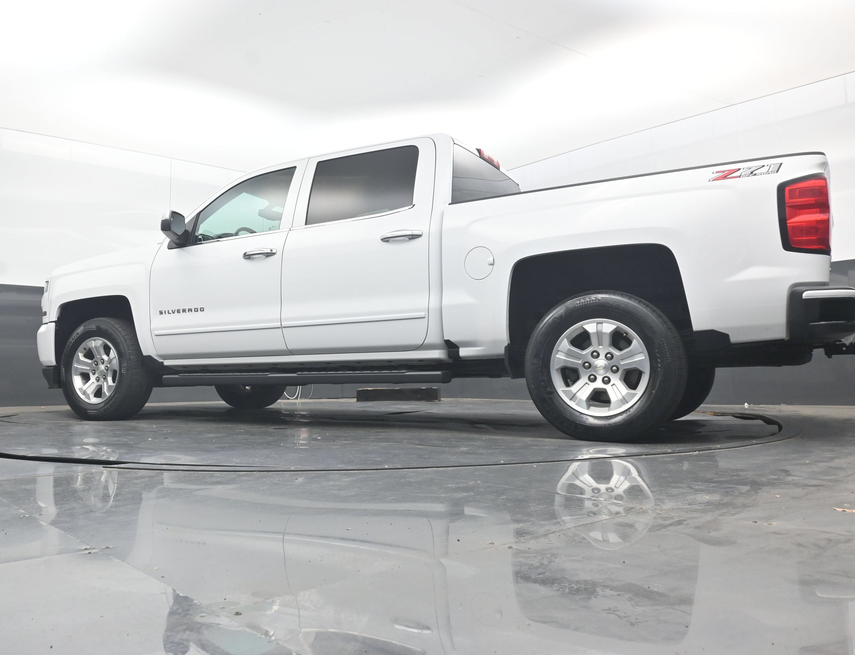 Used 2018 Chevrolet Silverado 1500 LT w/ All Star Edition AWD/4WD image 22