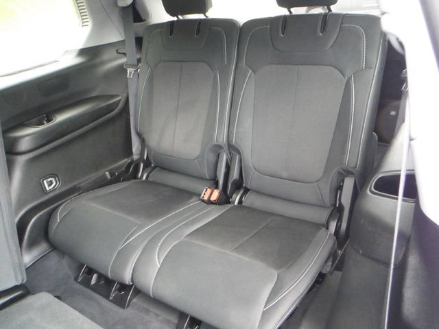 Used 2023 Jeep Grand Cherokee L Laredo AWD/4WD image 37