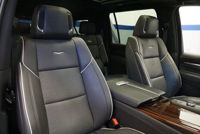 Certified 2023 Cadillac Escalade ESV Premium Luxury w/ Performance Package image 20