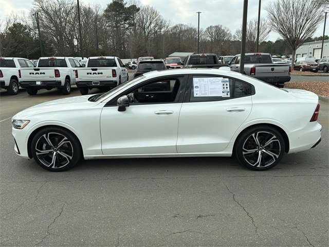 Used 2024 Volvo S60 B5 Plus image 10