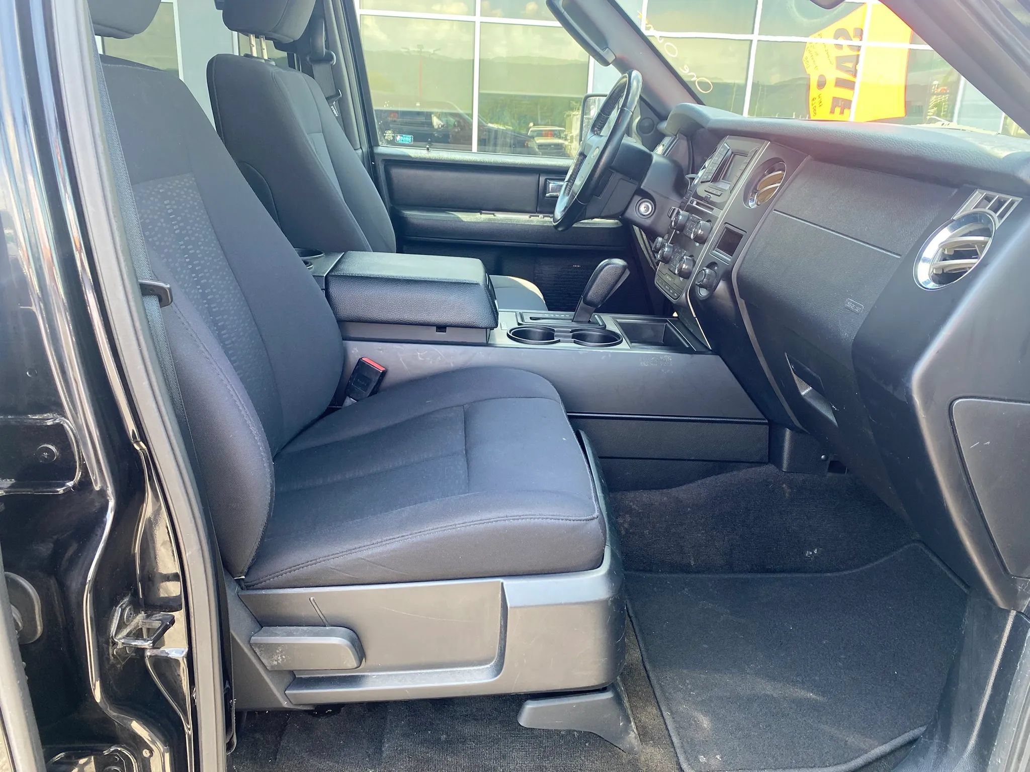 Used 2017 Ford Expedition EL XL w/ Equipment Group 101A AWD/4WD image 23