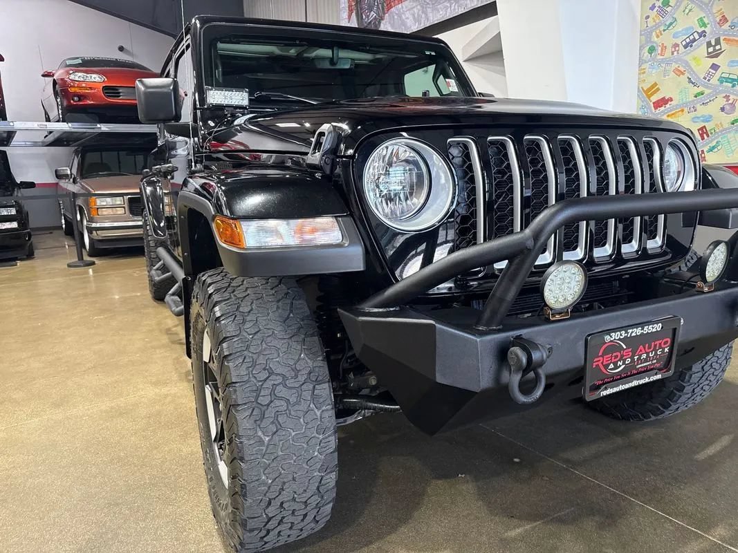 Used 2023 Jeep Gladiator Overland w/ Cold Weather Group AWD/4WD image 48