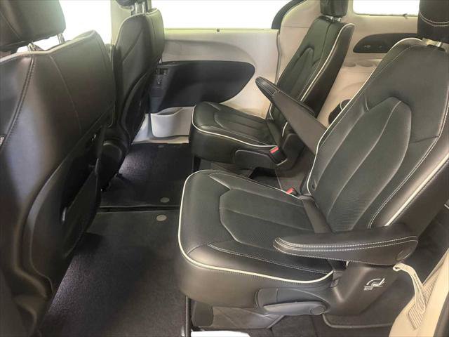 Certified 2021 Chrysler Pacifica Limited AWD/4WD image 22