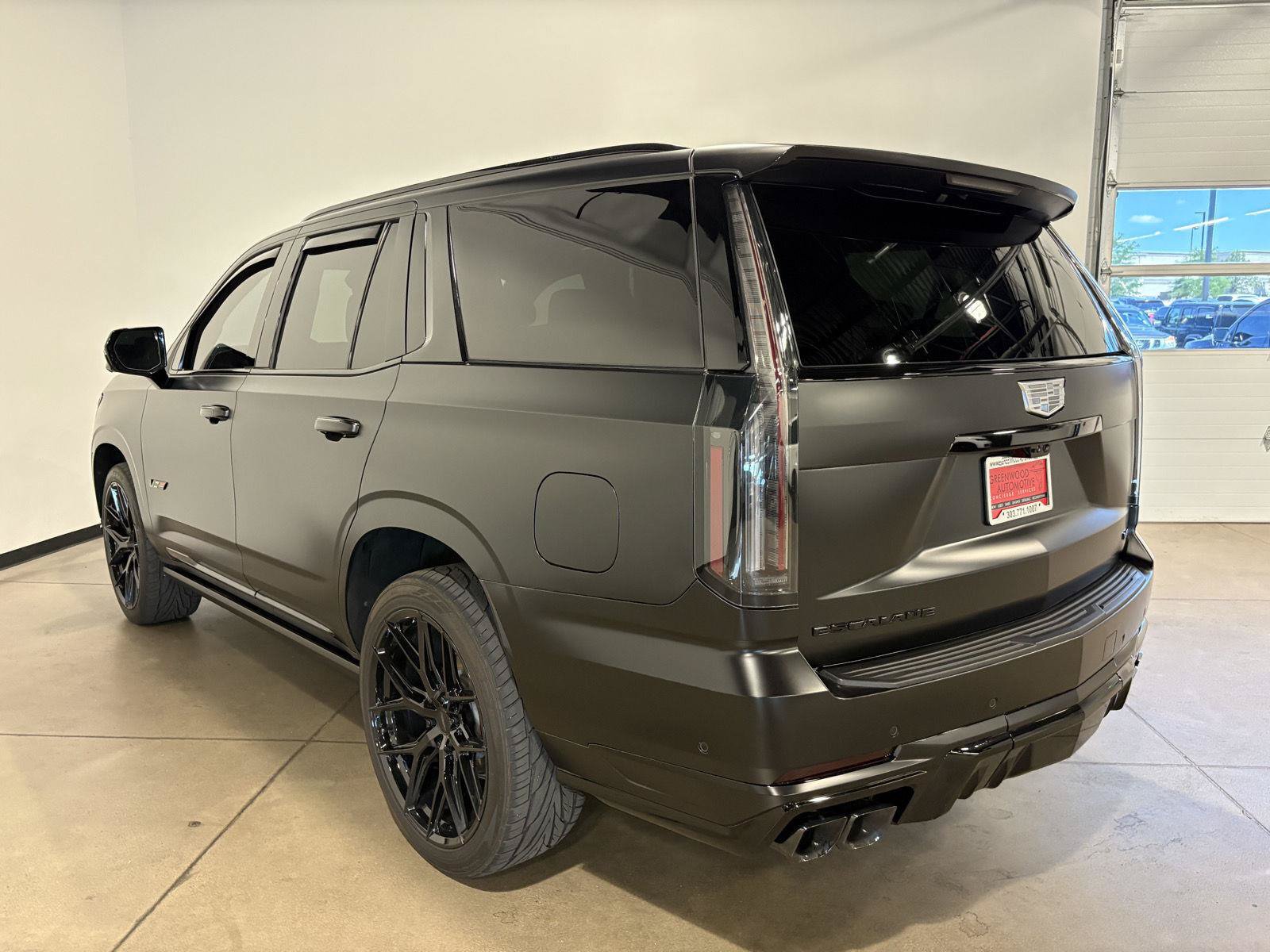 Used 2026 Cadillac Escalade V w/ LPO, ONYX Package AWD/4WD image 5