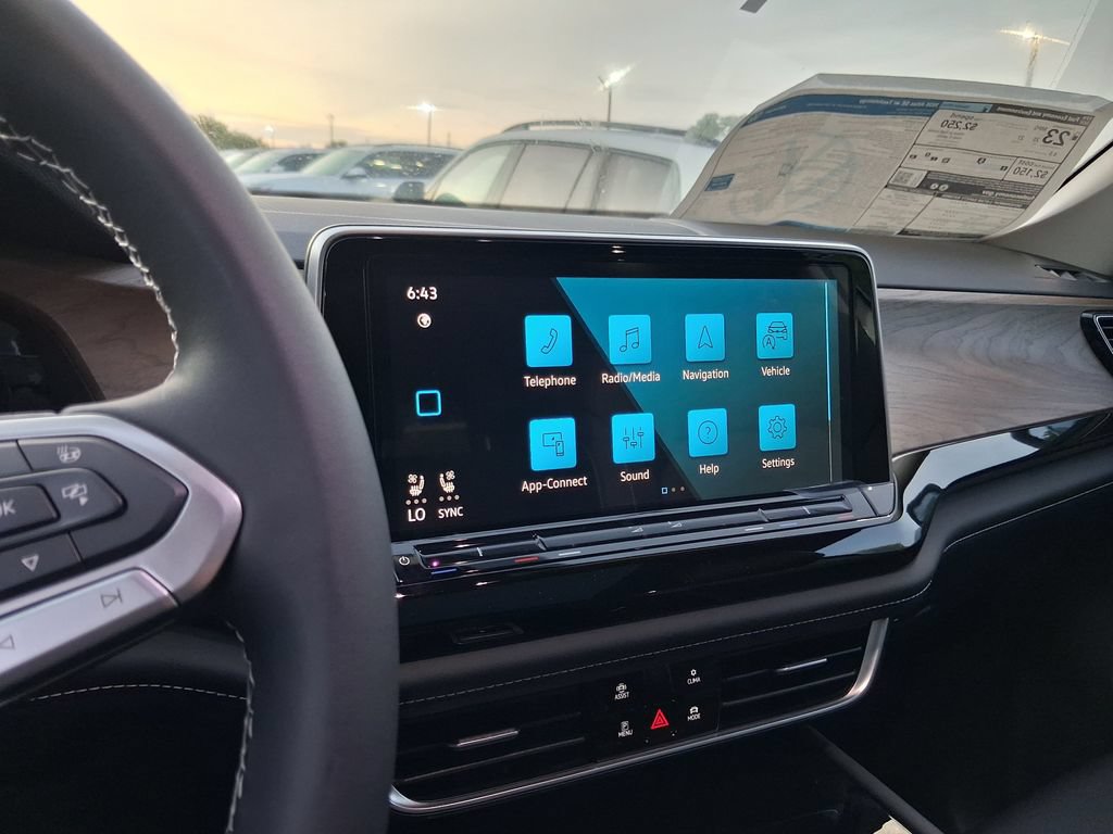 New 2026 Volkswagen Atlas SE FWD image 9