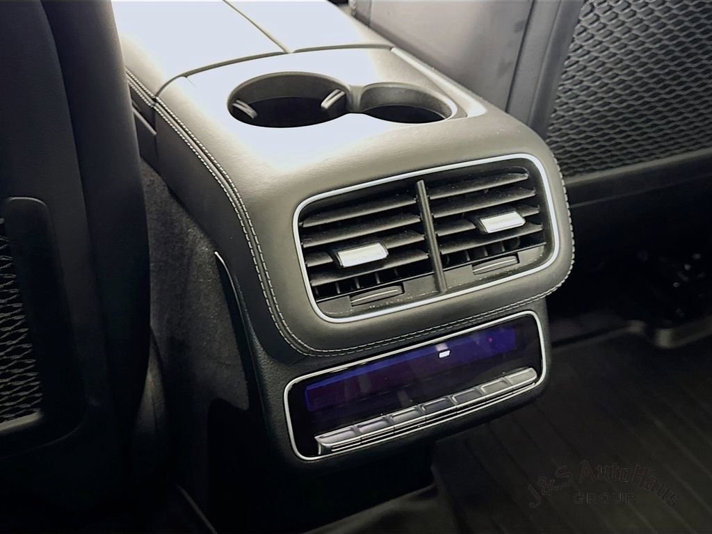 Used 2024 Mercedes-Benz GLS 63 AMG 4MATIC image 31