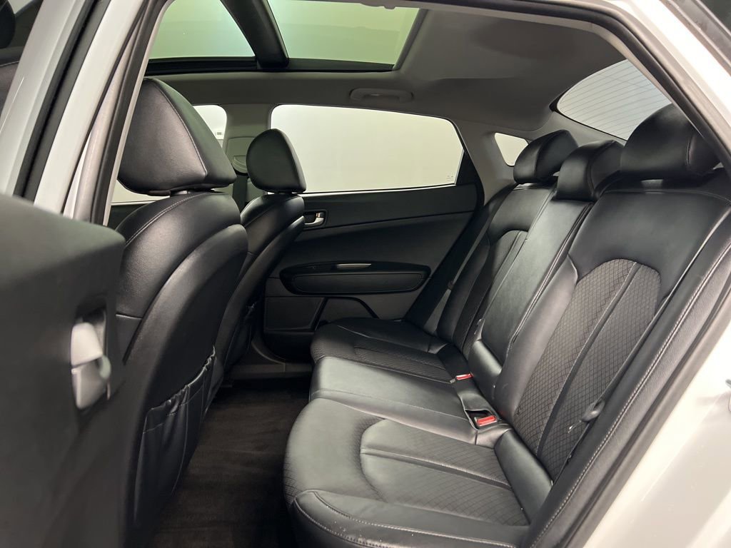 Used 2020 Kia Optima SE image 33