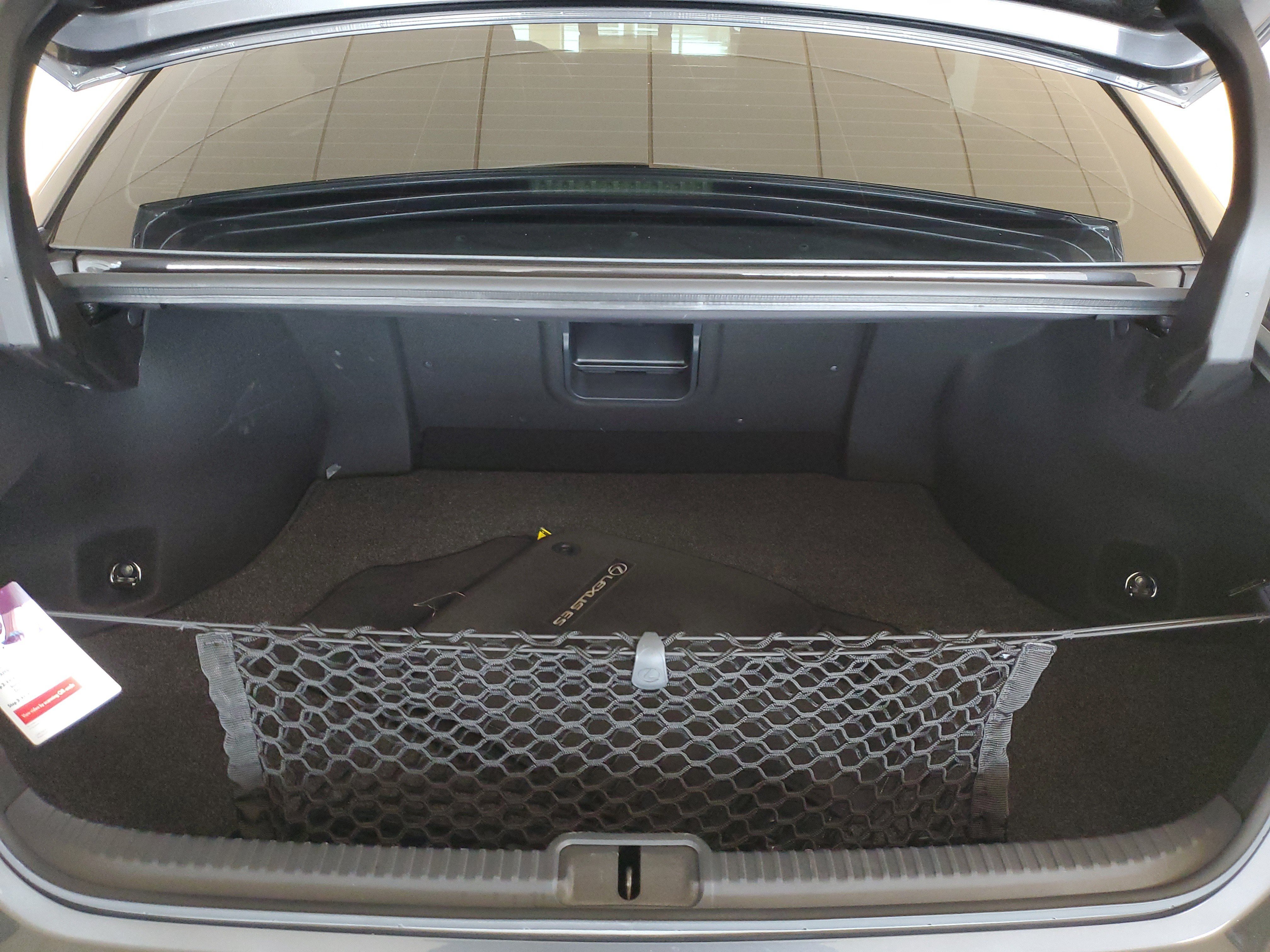 Used 2024 Lexus ES 350 w/ Premium Package FWD image 9
