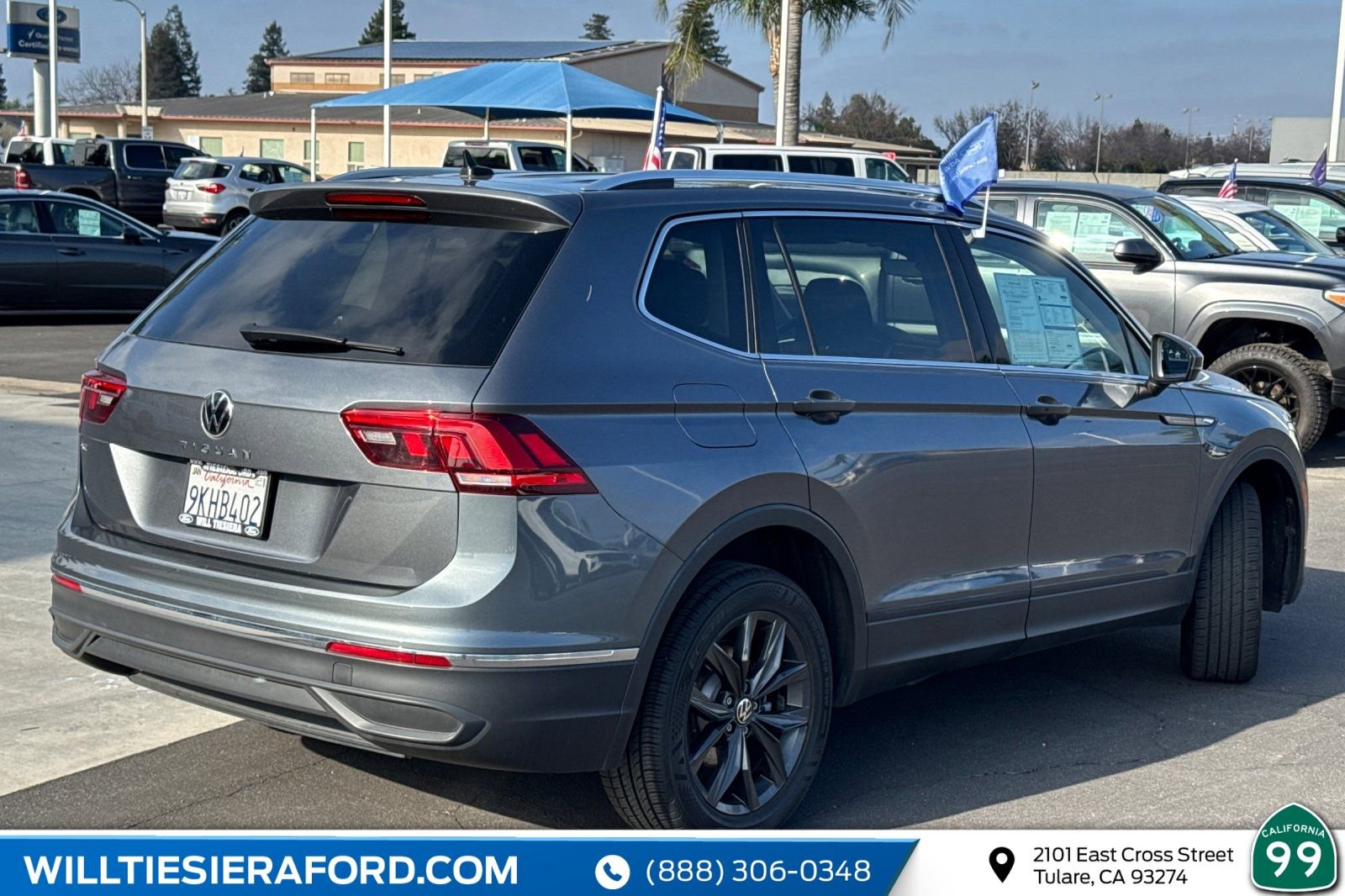 Used 2024 Volkswagen Tiguan SE image 5