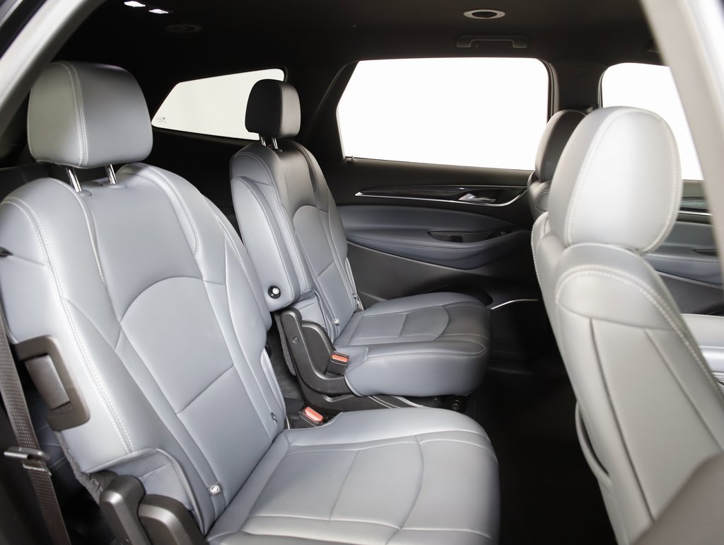 Used 2024 Buick Enclave Premium image 9
