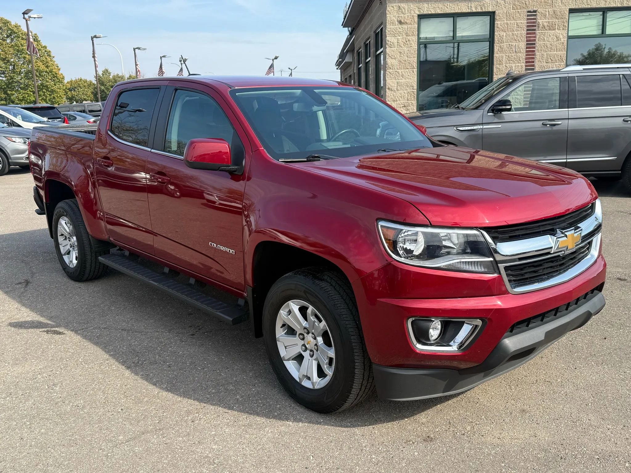 Used 2019 Chevrolet Colorado LT w/ LT Convenience Package image 3