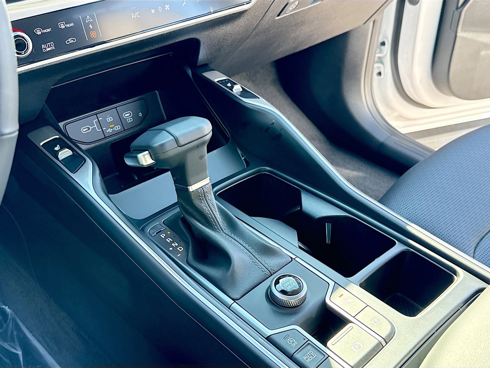 New 2026 Kia Sorento S w/ S Panoramic Sunroof Package image 11