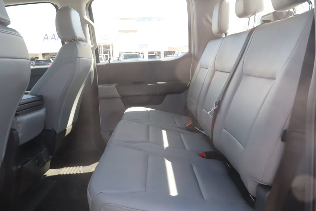 New 2026 Ford F550 4x4 Crew Cab image 32