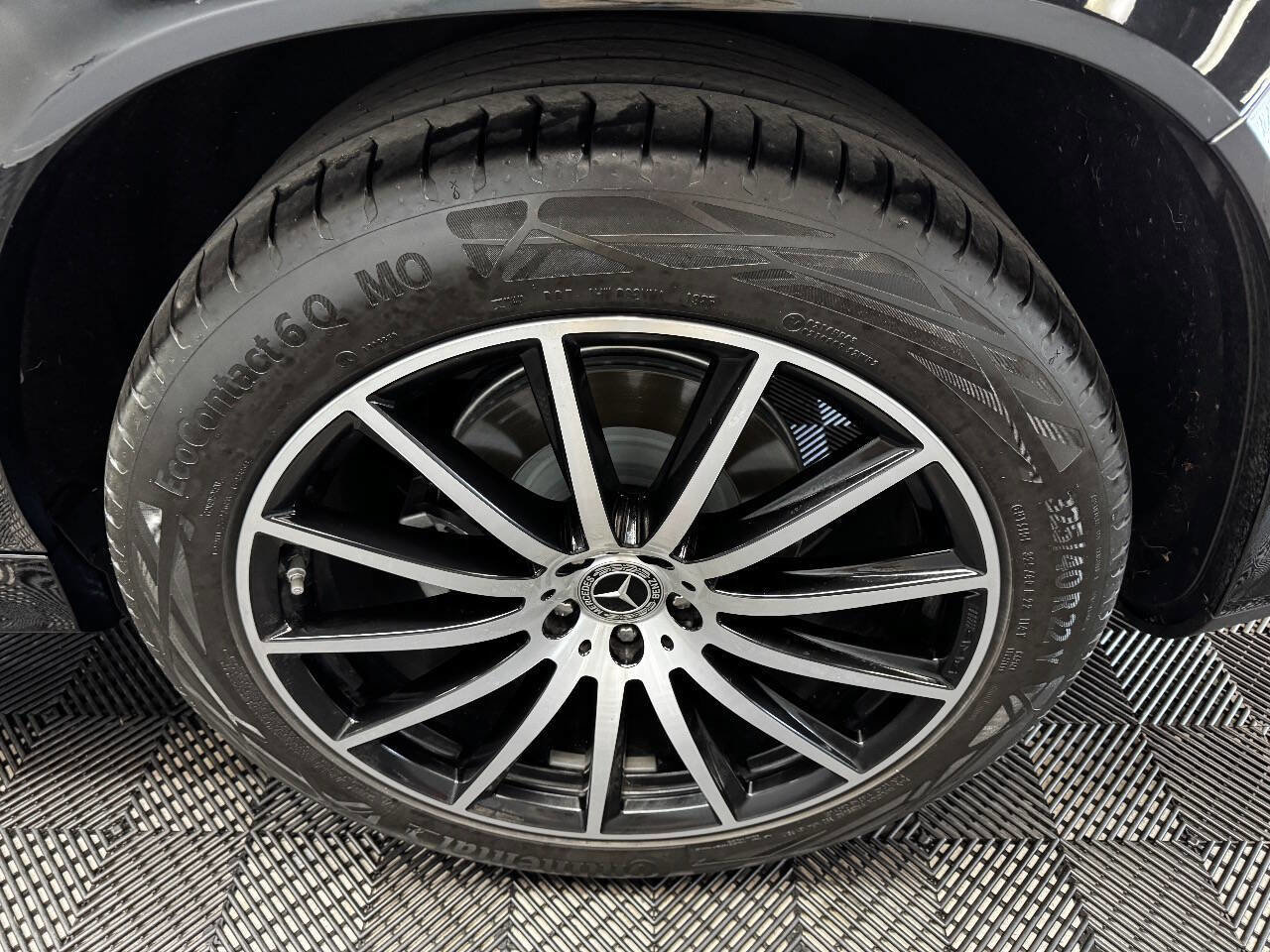 Used 2025 Mercedes-Benz GLS 450 4MATIC image 18